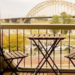 Hotel Courage Waalkade